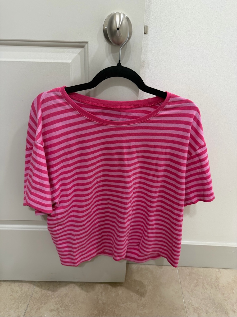 Daily Drills M/L Pink Stripped Top. 💕⚡️